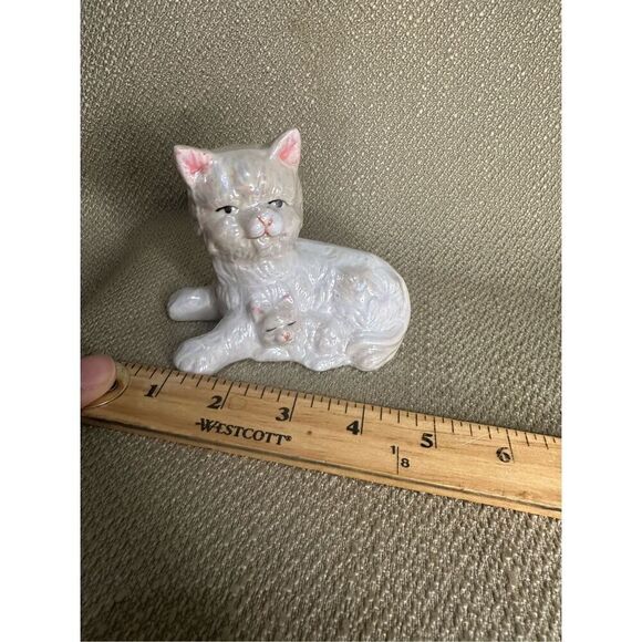 Vtg MCM Pearlescent Mom Cat and Baby Kitten Figurine Decor 4.5” Retro Cat Mom - Picture 9 of 10